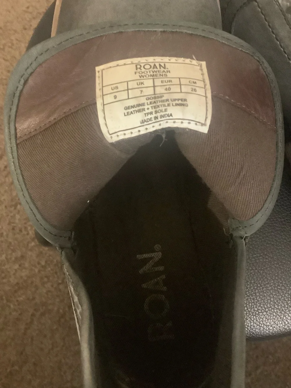 Roan Gossip Booties Size 9 Gray